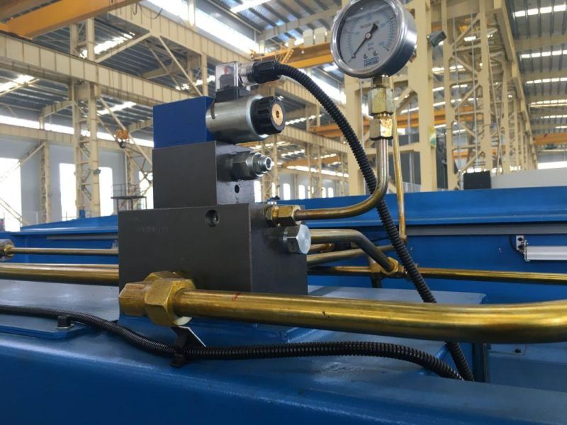 QC12 Hydraulic Steel Plate Shearing Machine, CNC Metal Shearing Machine, Hydraulic Shear Machine with Feeding System, with Table