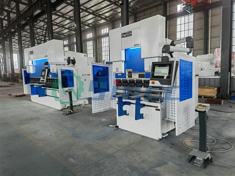 4 Axis CNC Press Brake 135 Ton, CNC Hydraulic Press Brake 135t/3050 with Delem Da52s CNC Y1 Y2 X R-Axis