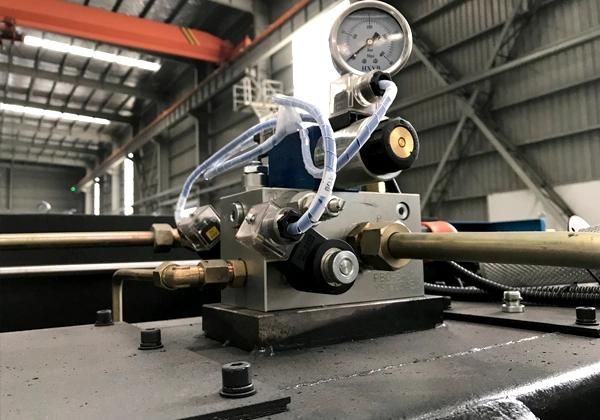 Hydraulic Press Brake Bending Machine Press Brake Machine (40T/2200mm)