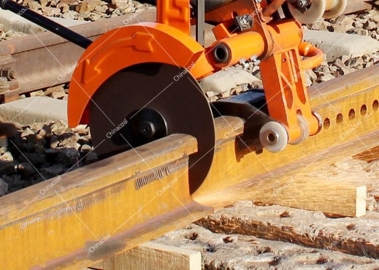 Internal Combustion Rail Cutting Machine Saw Tracks Railway Cutting