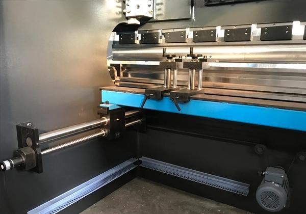 Hydraulic Press Brake Bending Machine Press Brake Machine (40T/2200mm)