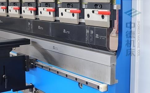 Wc67K-63/2500 E300 CNC Sheet Metal Hydraulic Press Brake with Angle Programming