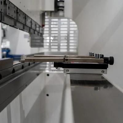 CNC Automatic Metal Sheet Bending Machine